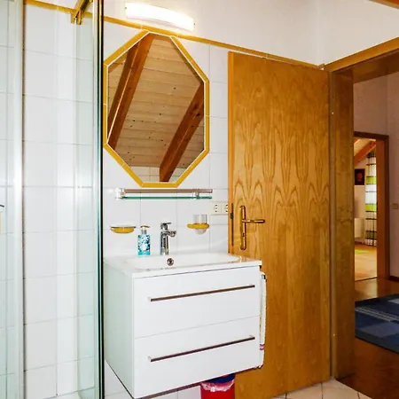 Daire Nice In With 1 Bedrooms And Wifi Ostrach