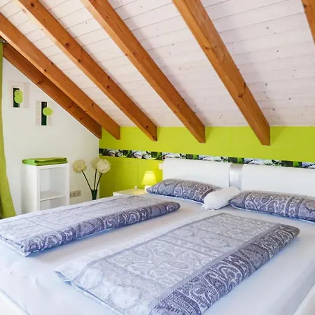 Nice In With 1 Bedrooms And Wifi Daire